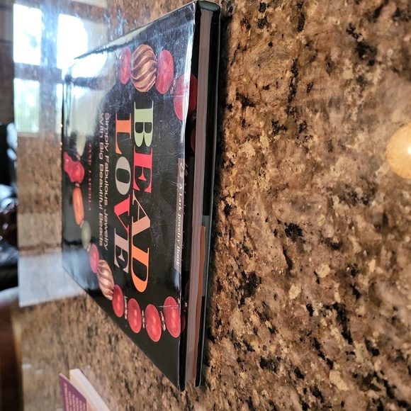 SOLD - 3/$25 ✨️ Set of 2 Beaded Jewelry Books - Picture 13 of 13